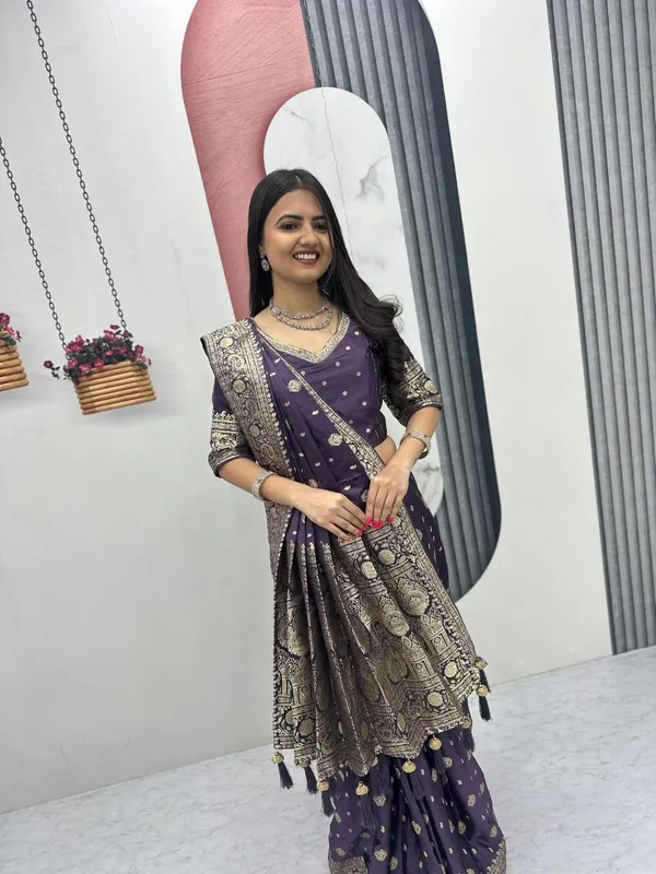 Purple_Printed_Traditional_Saree_For_Women