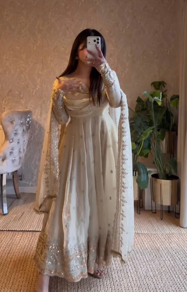 Cream_Embellished_Anarkali_Suit_Set_For_Women