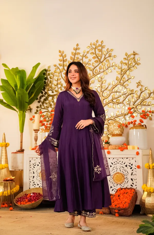 Purple_Embroidered_Kurta_For_Women