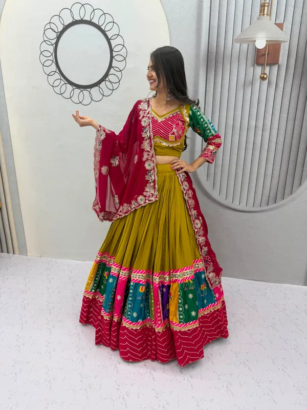 Multicolor_Traditional_Lehenga_Choli_Set_For_Women
