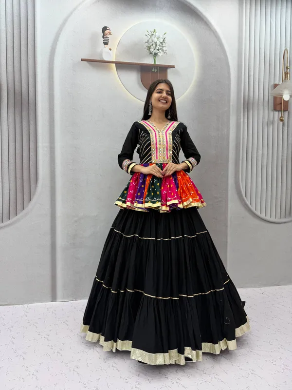 Black_Embellished_Lehenga_Choli_Set_For_Women