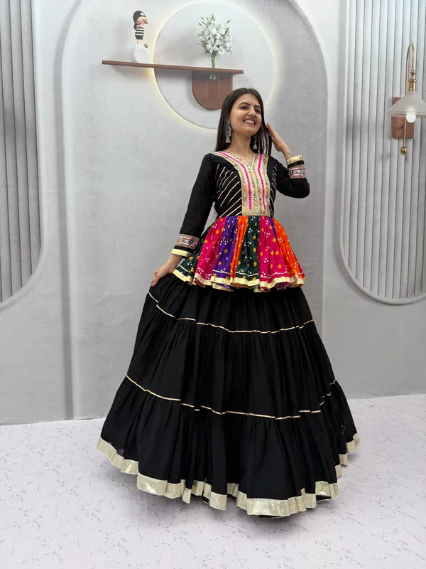 Black_Embellished_Lehenga_Choli_Set_For_Women