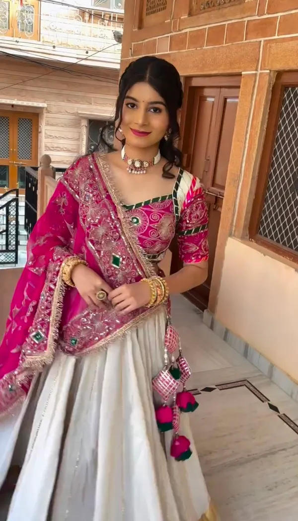 Pink_Embroidered_Lehenga_Choli_Set_For_Women