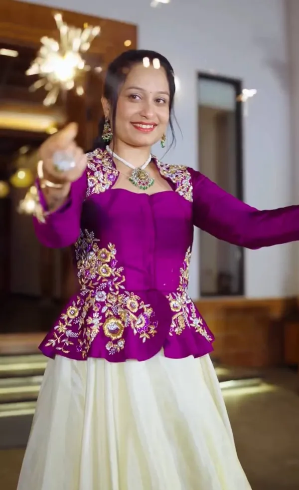 Purple_Embroidered_Lehenga_Choli_For_Women
