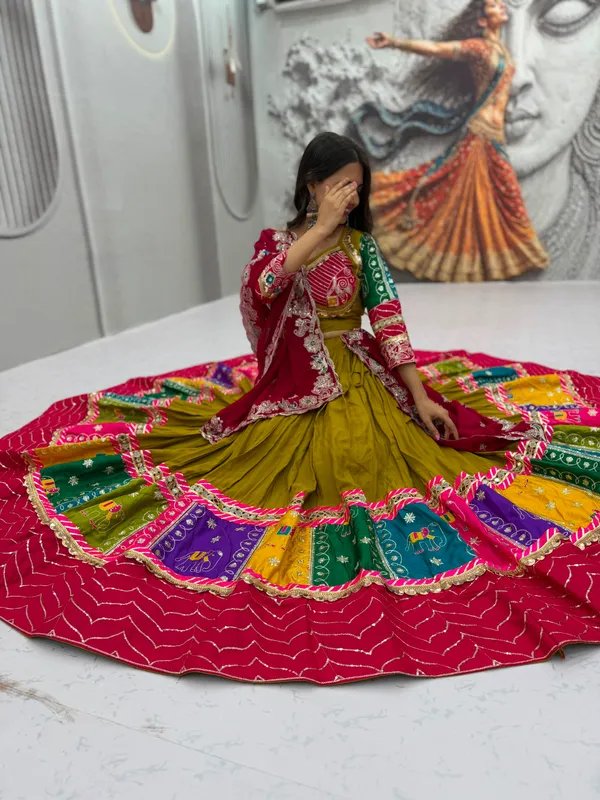 Multicolor_Traditional_Lehenga_Choli_Set_For_Women