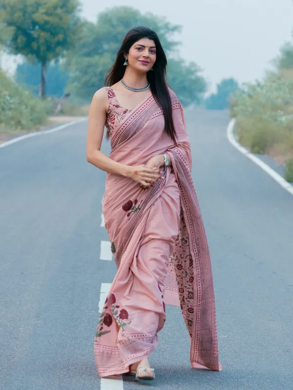 Elegant_Dusty_Pink_Linen_Cotton_Saree_With_Floral_Print_Border