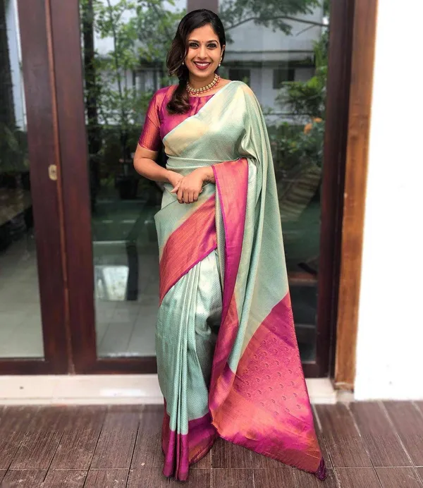 Sea_Green_Silk_Blend_Saree_With_Rani_Pink_Contrast_Border_And_Woven_Pallu