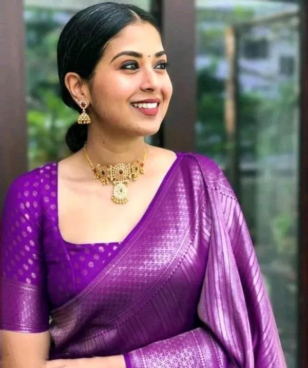 Royal_Purple_Woven_Silk_Blend_Saree_With_Silver_Zari_Geometric_Design
