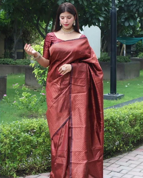 Rich_Maroon_Copper_Woven_Silk_Blend_Saree_With_Geometric_Border