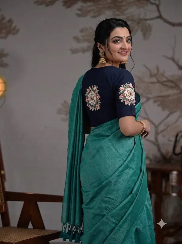 Sea_Green_Saree_With_Navy_Blue_Floral_Print_Ready_To_Wear_Blouse