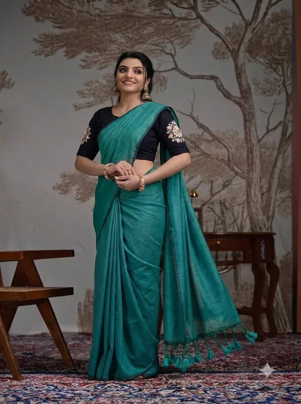 Sea_Green_Saree_With_Navy_Blue_Floral_Print_Ready_To_Wear_Blouse