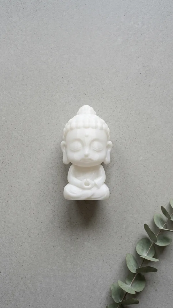White_Meditation_Buddha_Figurine
