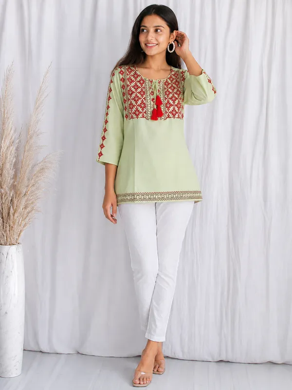 Light_Green_Printed_Straight_Kurti_for_Women