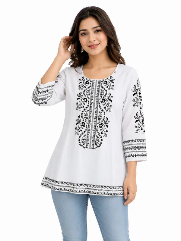 White_Floral_Straight_Kurti_for_Women