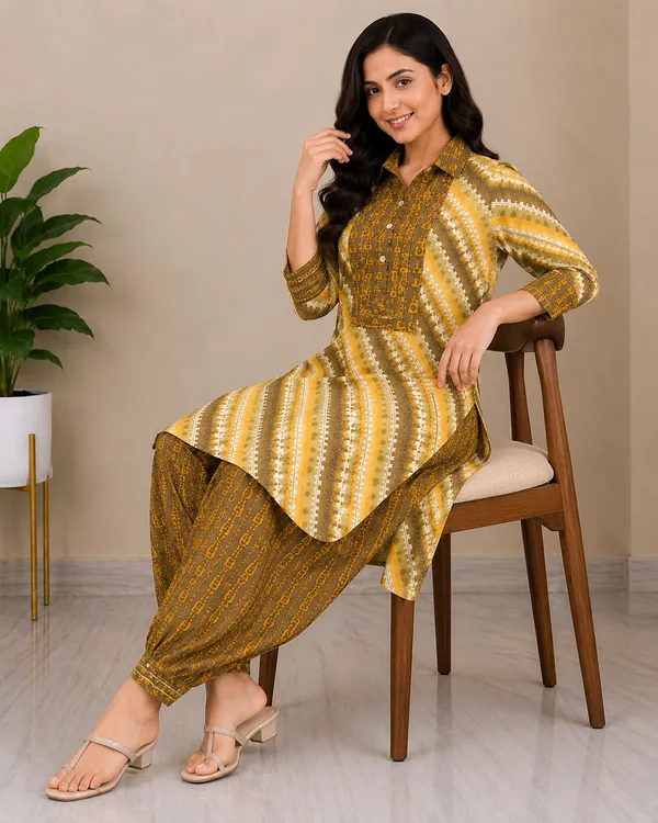 Mustard_Printed_Straight_Kurta_Set_for_Women