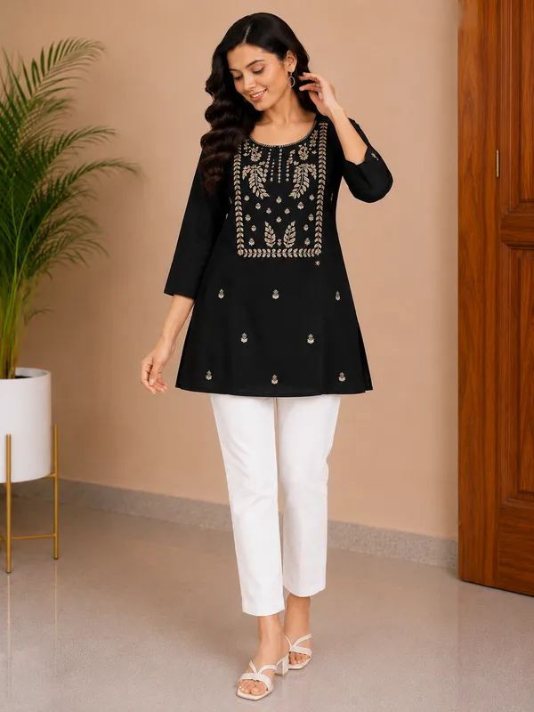 Black_Embroidered_A-Line_Kurta_for_Women