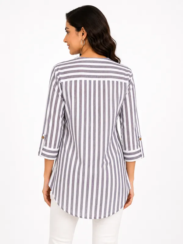 Grey_Striped_Relaxed_Fit_Tunic_Top_for_Women
