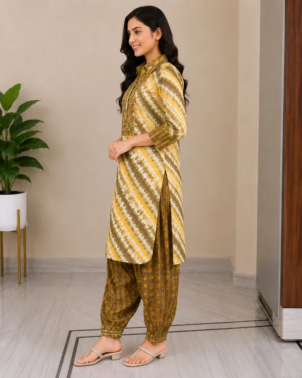 Mustard_Printed_Straight_Kurta_Set_for_Women