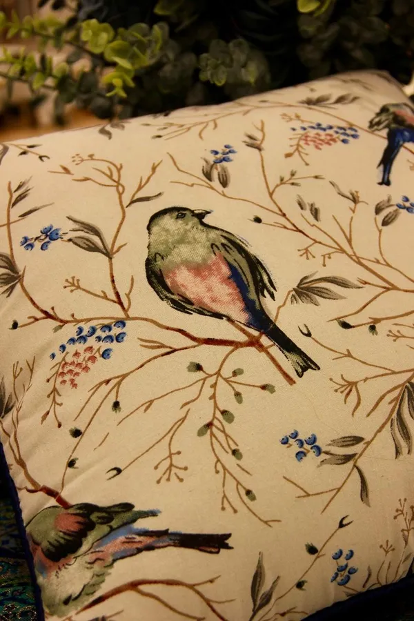 Cotton_Serene_Bird_Print_Cushion_Cover
