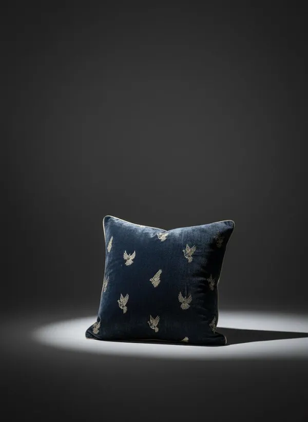 Wishborne_Velvet_Cushion_Cover