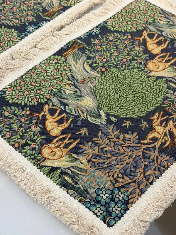 Jacquard_Forest_Deer_Print_Green_Home_Decor_Set