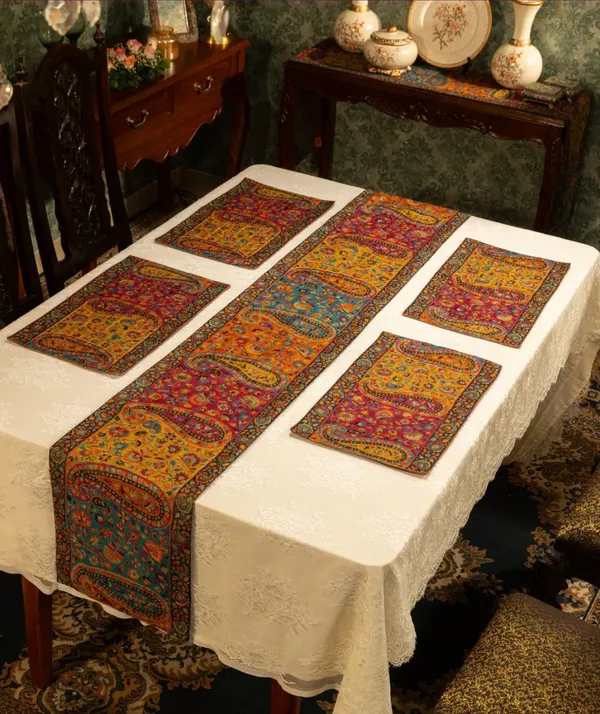 Pashmina_Wool_Elegant_Multicolour_Patterned_Table_Decor_Set
