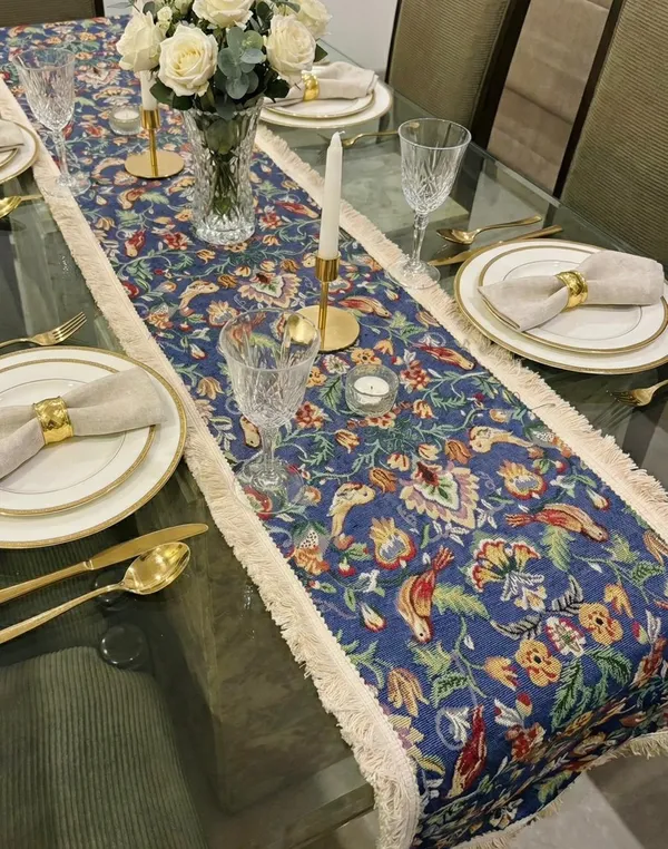 Jacquard_Blue_Aviary_Print_Table_Set