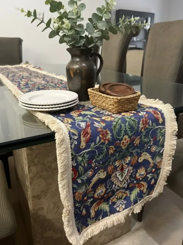 Jacquard_Blue_Aviary_Print_Table_Set