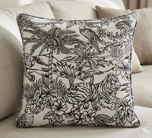 Jacquard_Jungle_Animal_Motif_Cushion_Cover