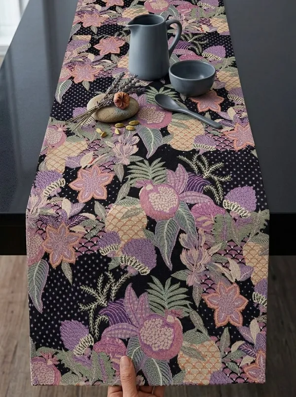 Jacquard_Classic_Black_Table_Set