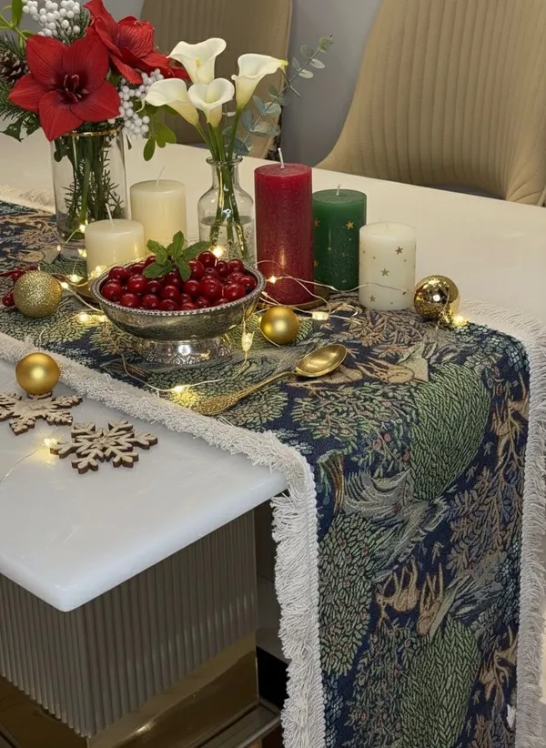 Jacquard_Woodland_Black_Table_Set