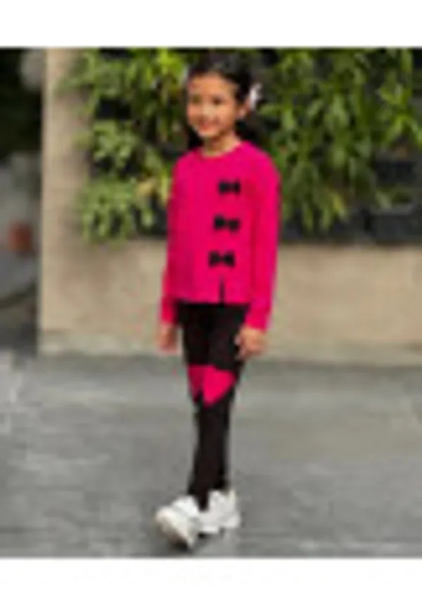 Jersey_Bow_Applique_Top_With_Heart_Leggings_Set