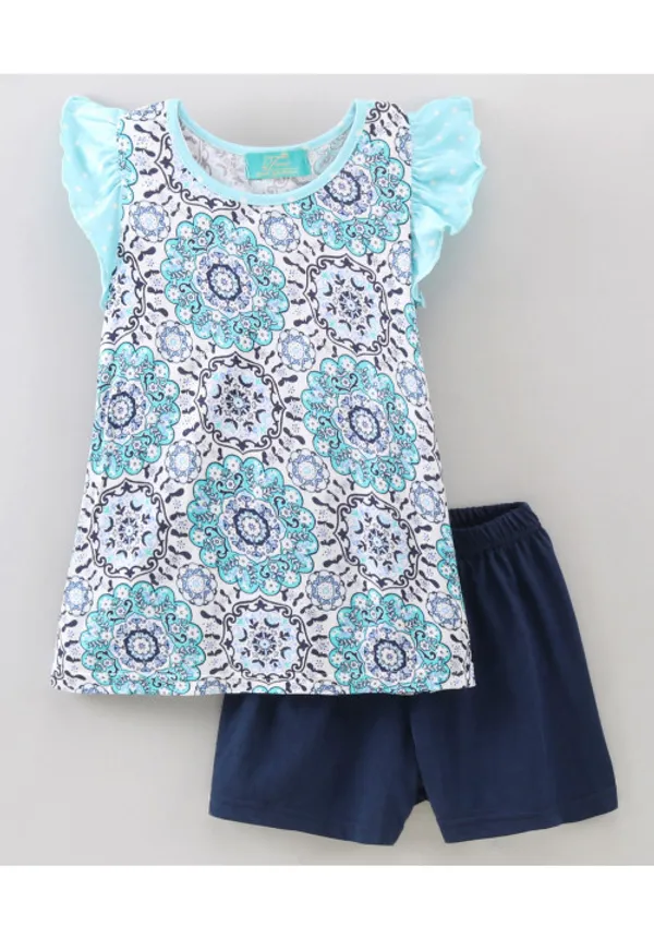 Half_Sleeves_Motif_Print_Top_With_Solid_Shorts