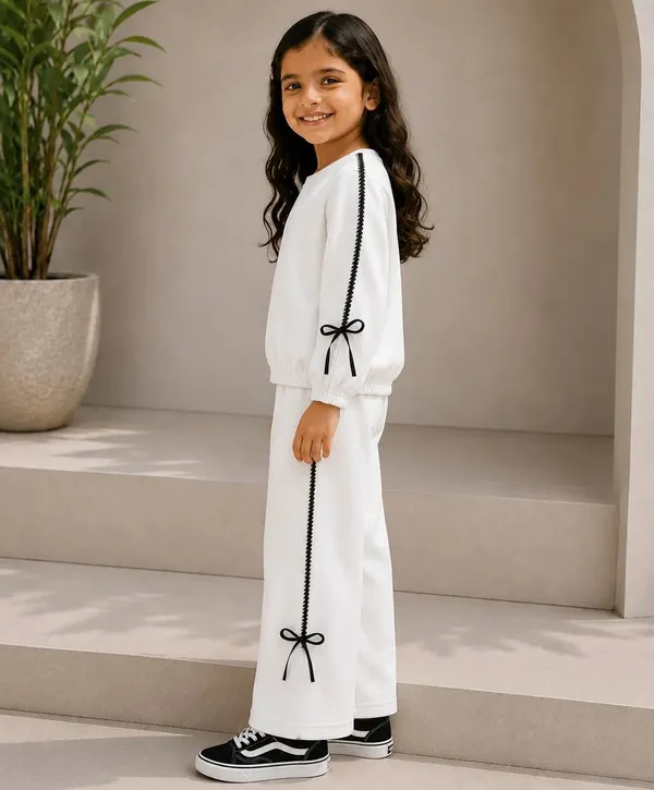 White_Cotton_Fleece_Lace_Trim_Pants_For_Girls