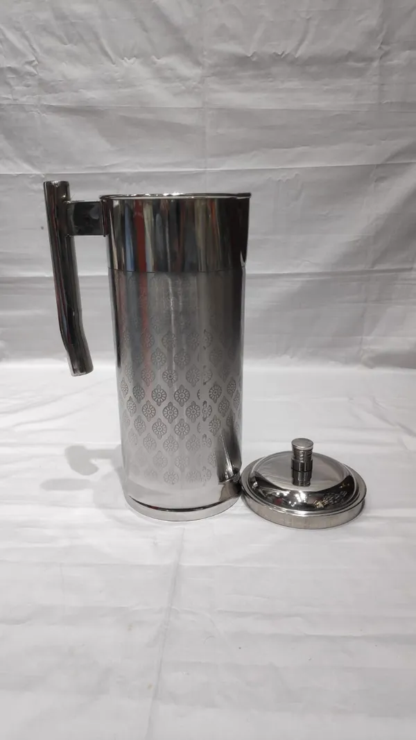 Stainless_Steel_Embossed_Patterned_Water_Jug_With_Lid