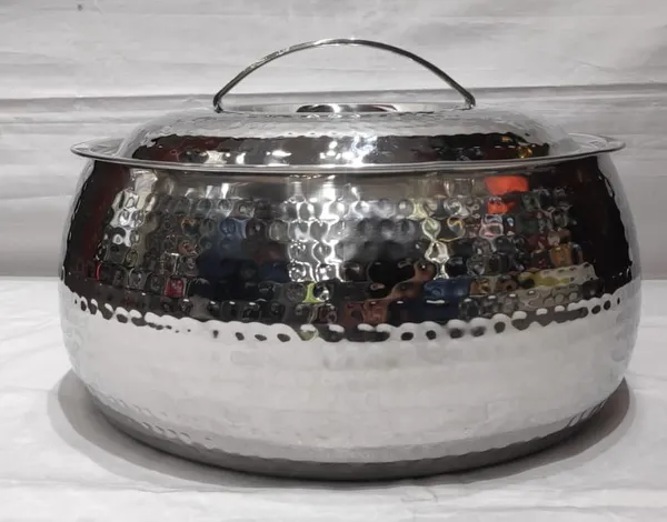 Stainless_Steel_Traditional_Hammered_Casserole
