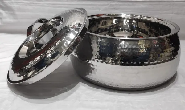 Stainless_Steel_Traditional_Hammered_Casserole