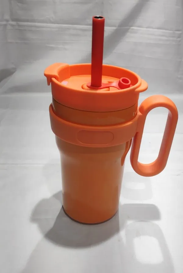 Stanley_SS_mug_with_SS_straw_vacuum_insulated_(hot_&_cold_for_long_hours)