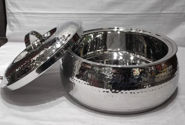 Stainless_Steel_Traditional_Hammered_Casserole