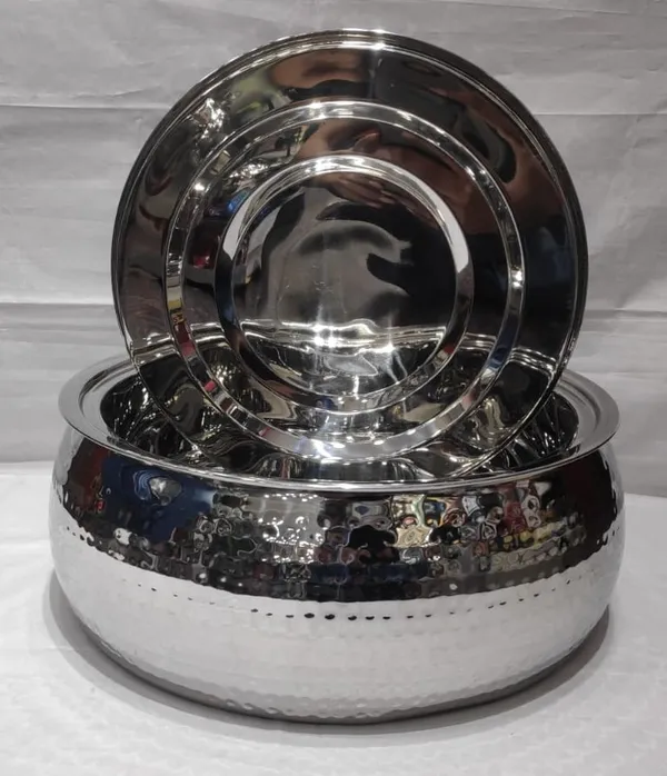Stainless_Steel_Traditional_Hammered_Casserole