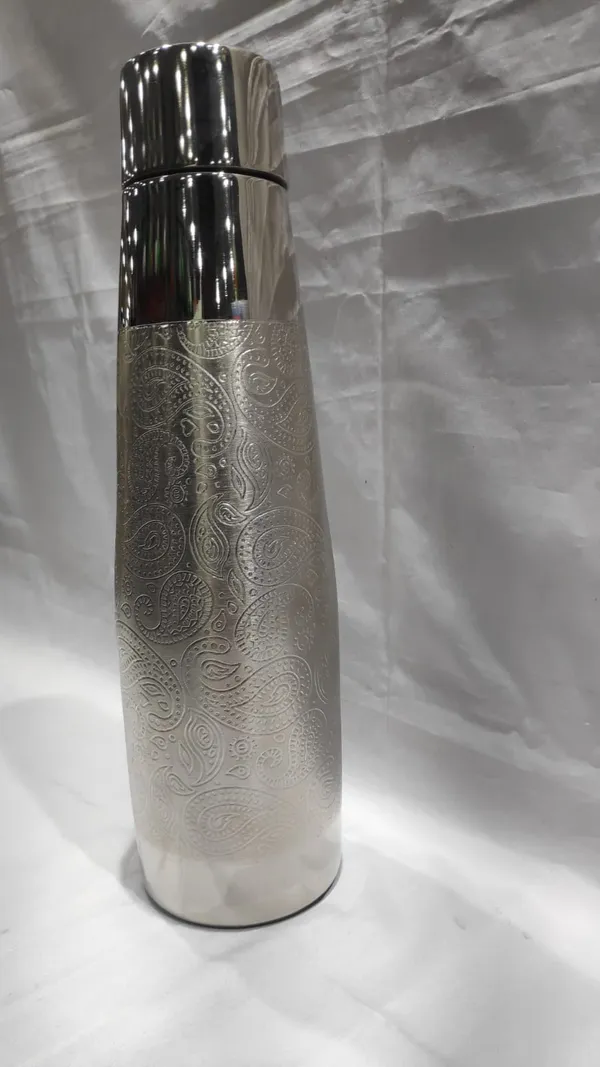 Peista_Copper_bottle_(pure_copper),_Nickel_finish