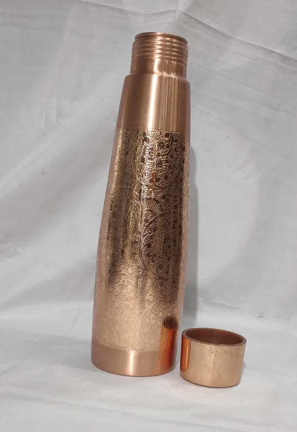 Peista_Copper_bottle_(pure_copper),_Polish_finish