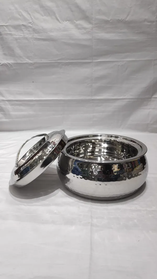 Stainless_Steel_Traditional_Hammered_Casserole