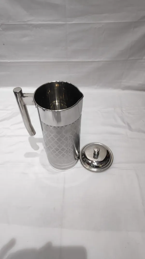 Stainless_Steel_Embossed_Patterned_Water_Jug_With_Lid
