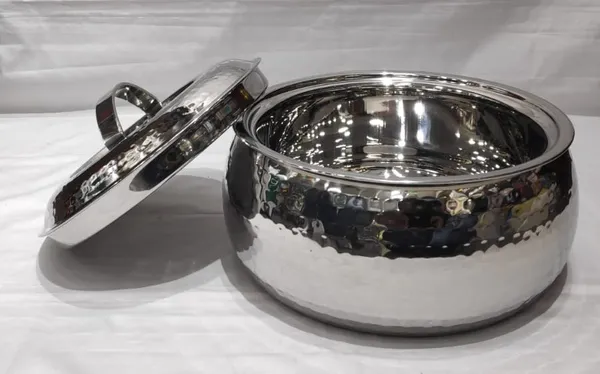 Stainless_Steel_Hammered_Casserole_With_Lid