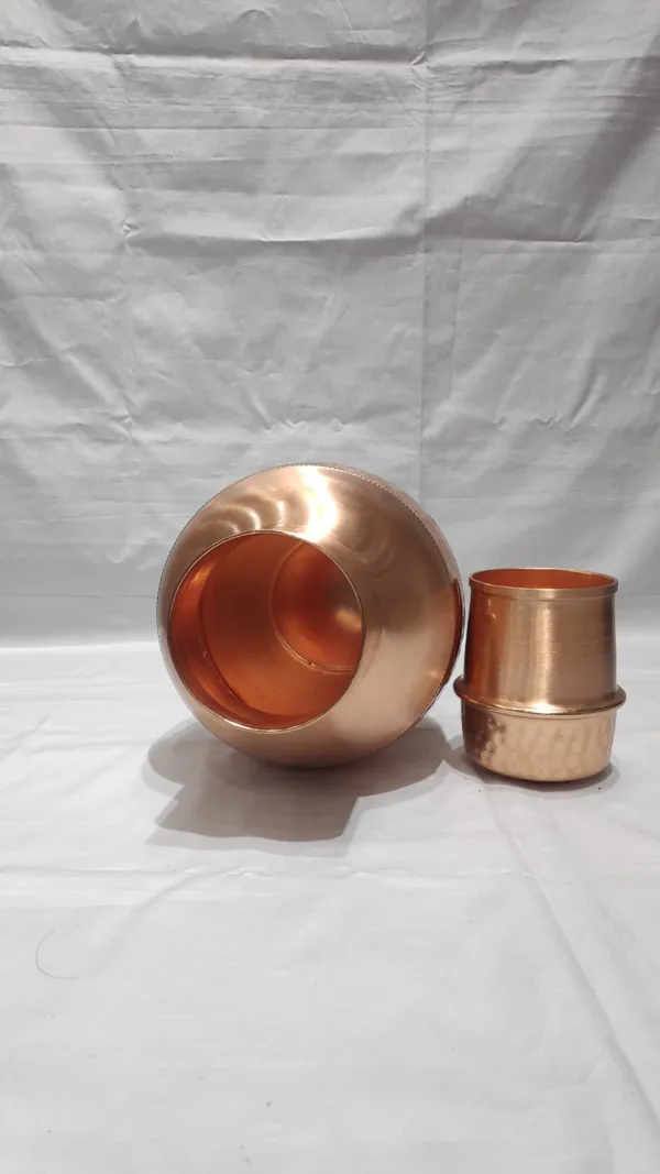 Pure_Copper_Hammered_Water_Pot_With_Glass_as_a_lid