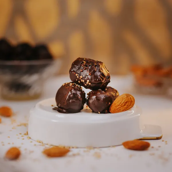 Almond_Chocolate_Dates_100g_-_Pack_of_2