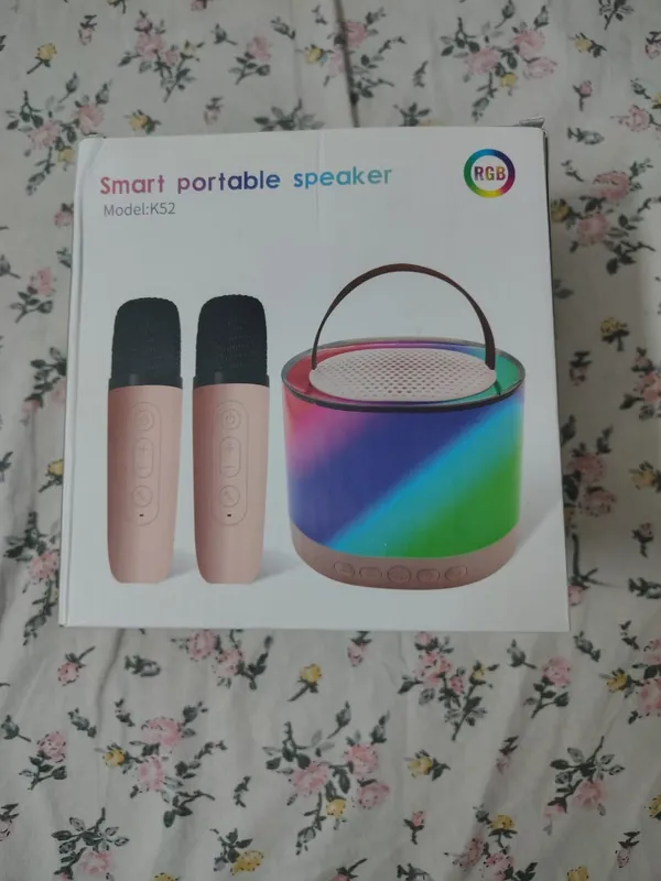 RGB_Bluetooth_Speaker_With_Wireless_Microphone