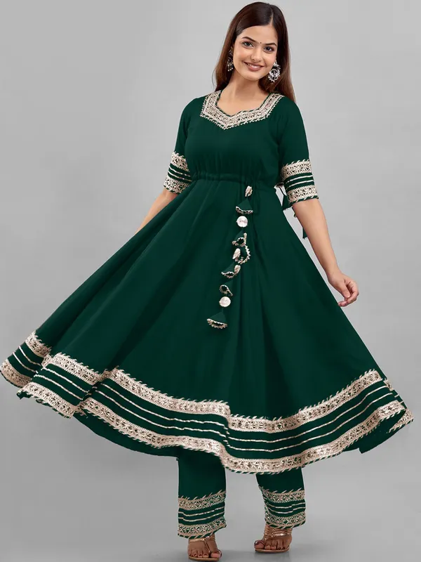 Green_Rayon_Straight_Kurta_Pant_Set_For_Women