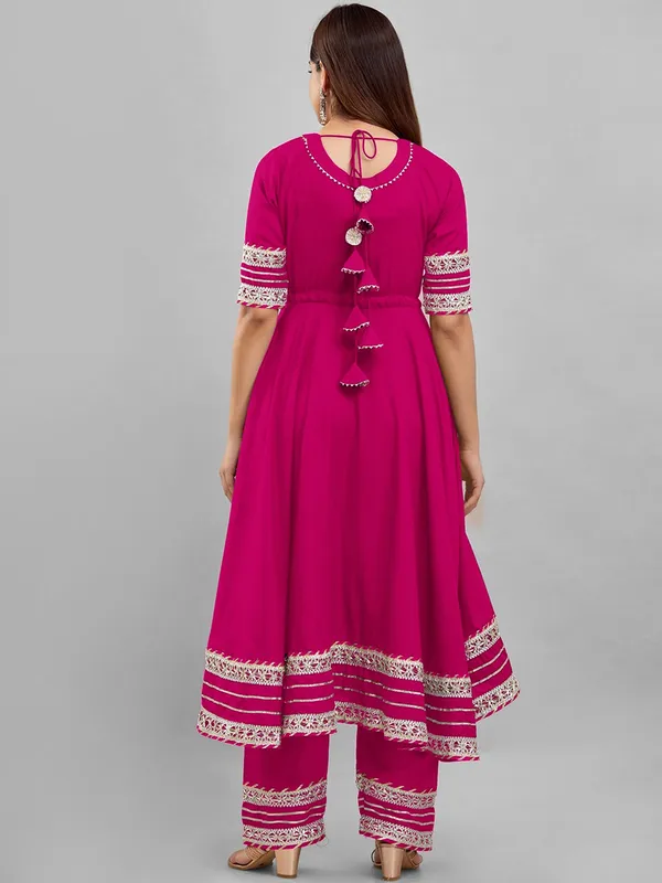 Magenta_Rayon_Flared_Anarkali_Suit_Set_For_Women